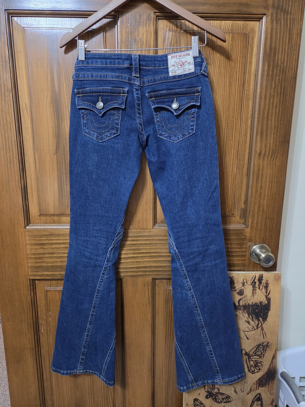 True Religion Dark Blue Flare Jeans with Contrast Stitching 25x31 - Picture 2 of 9